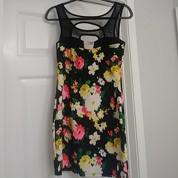 New - Picture 3 of 4